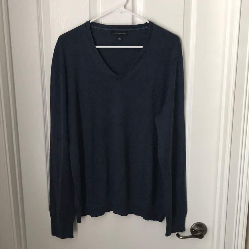 Banana Republic V-Neck Sweater Size L